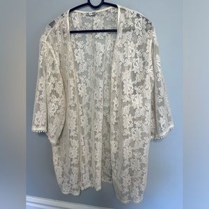 L Express Cream lace light open blouse